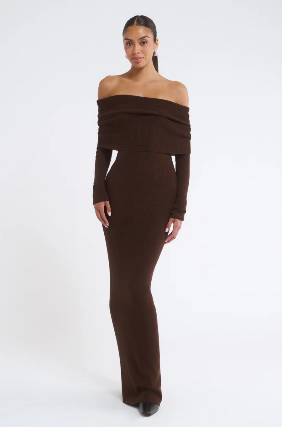 Knit maxi dress. Folded neckline. Long sleeves. Unlined. brown maxi dress. fall dress. fall outfit. off the shoulder maxi dress