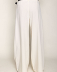 cream ivory Wide leg gathered pants
Belt loops
Eye hook and zipper closure
Comes with a black belt
Unlined
wide leg work slacks
office wear
work pants