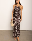 brown Floral printed satin maxi dress
Adjustable halter neckline with tie closure
Adjustable back strap
Side hook and eye and zipper closures
Fully lined
fall wedding guest dress
thanksgiving dress