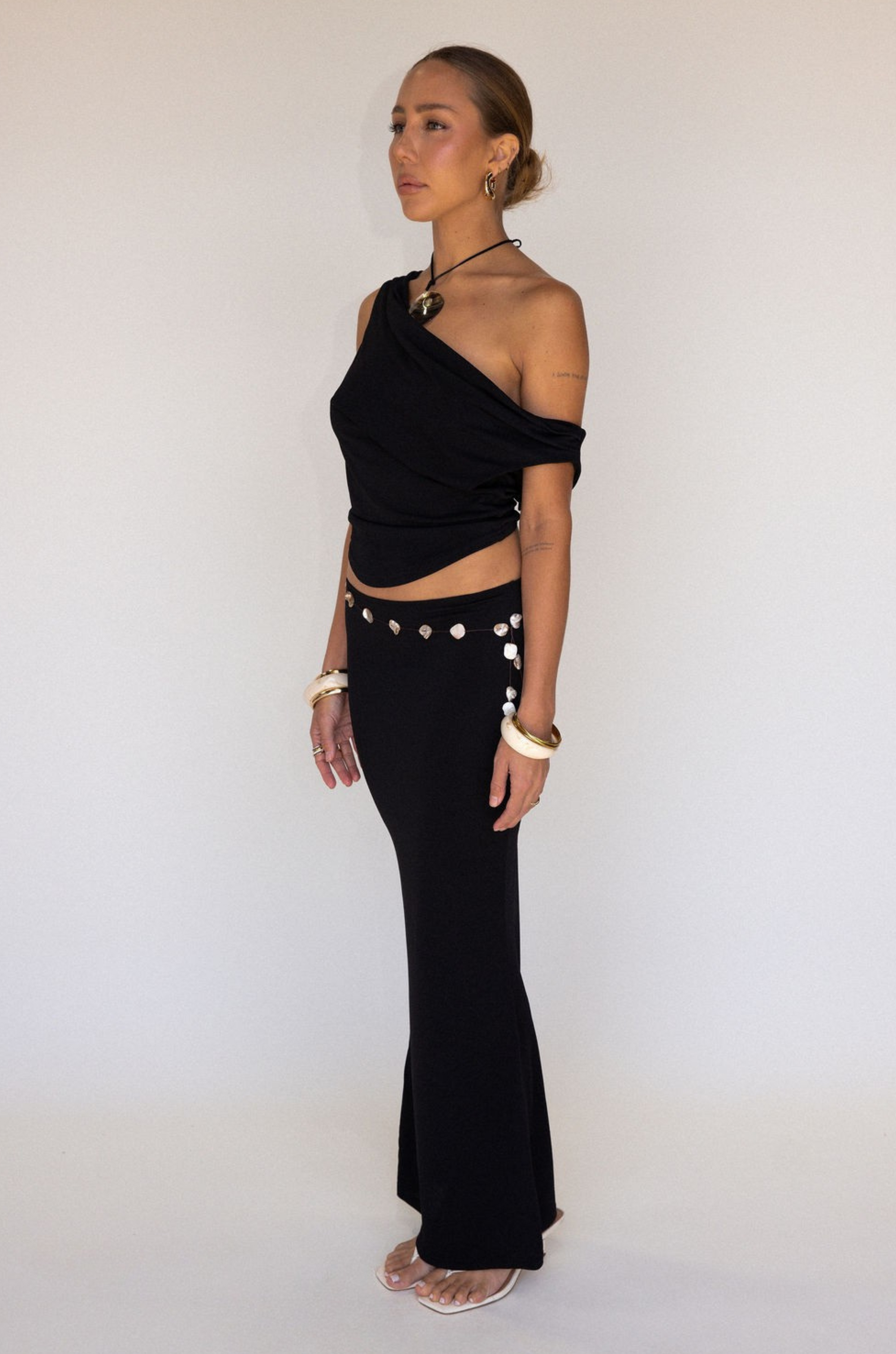 black skirt set
off the shoulder top
maxi skirt
beach outfit
going out outfit
beach vacation outfit