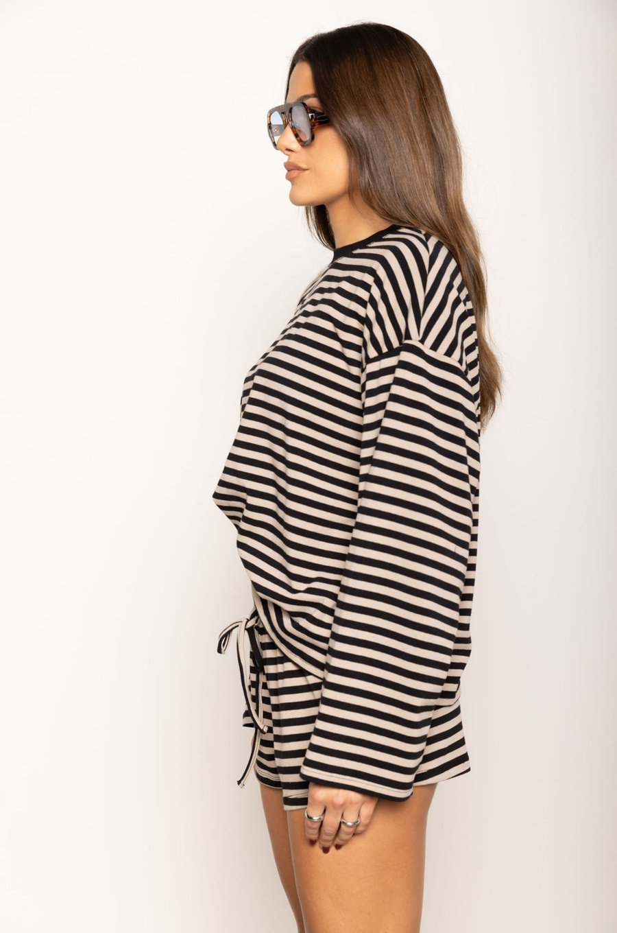 TOP
Striped long sleeve top
Crewneck top

BOTTOM
Striped mini shorts
Elastic waistband
Adjustable drawstring

black and taupe striped short and long sleeve top
cute lounge wear