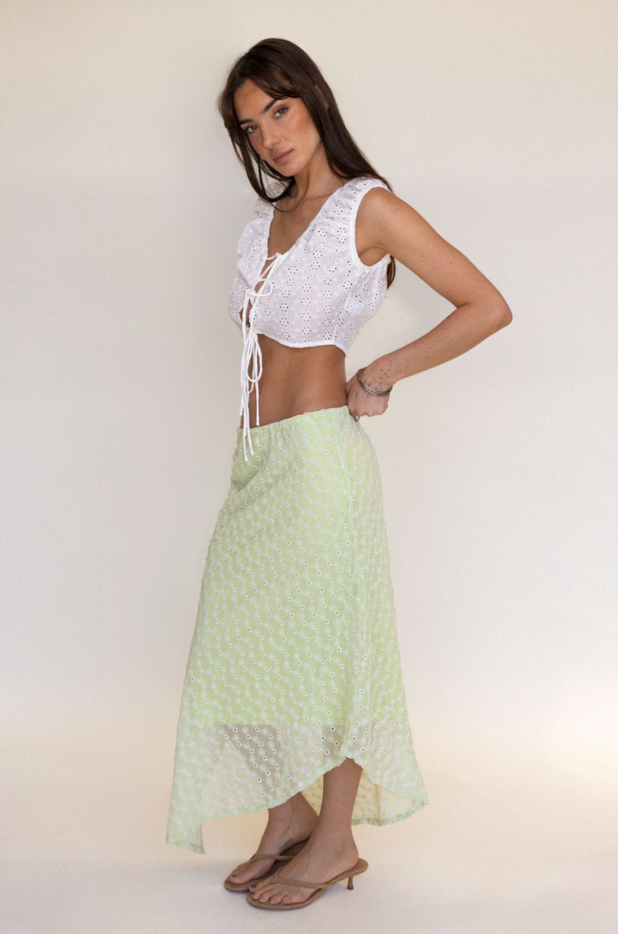 green Woven floral embroidered eyelet maxi skirt
Elastic waistband
Asymmetrical hemline
Lined
light green midi skirt
green midi skirt
pastel green skirt
summer skirt
spring skirt
fathers day outfit