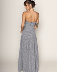 black and white Gingham printed strapless maxi dress
Drop waist
Back zipper closure
Bust is lined
gingham wedding guest dress
tube top maxi dress