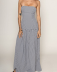 black and white Gingham printed strapless maxi dress
Drop waist
Back zipper closure
Bust is lined
gingham wedding guest dress
tube top maxi dress