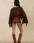 brown Faux suede long sleeve top
Fringe hem
Adjustable sleeve tie
Unlined