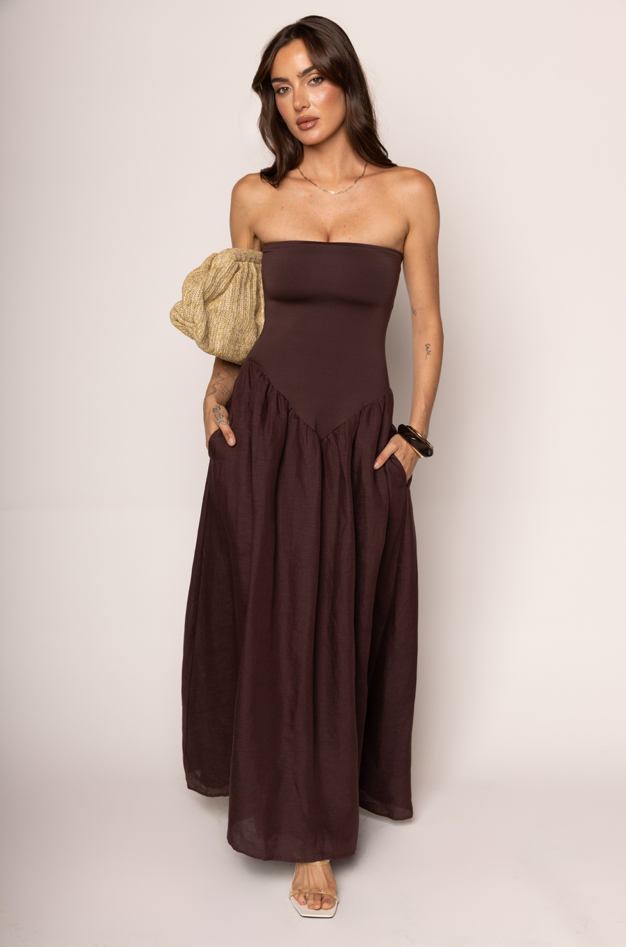 brown Strapless maxi dress
Fully lined bodice in butter soft knit
Flowy midi linen length skirt with pockets
brown wedding guest dress
fall wedding guest dress