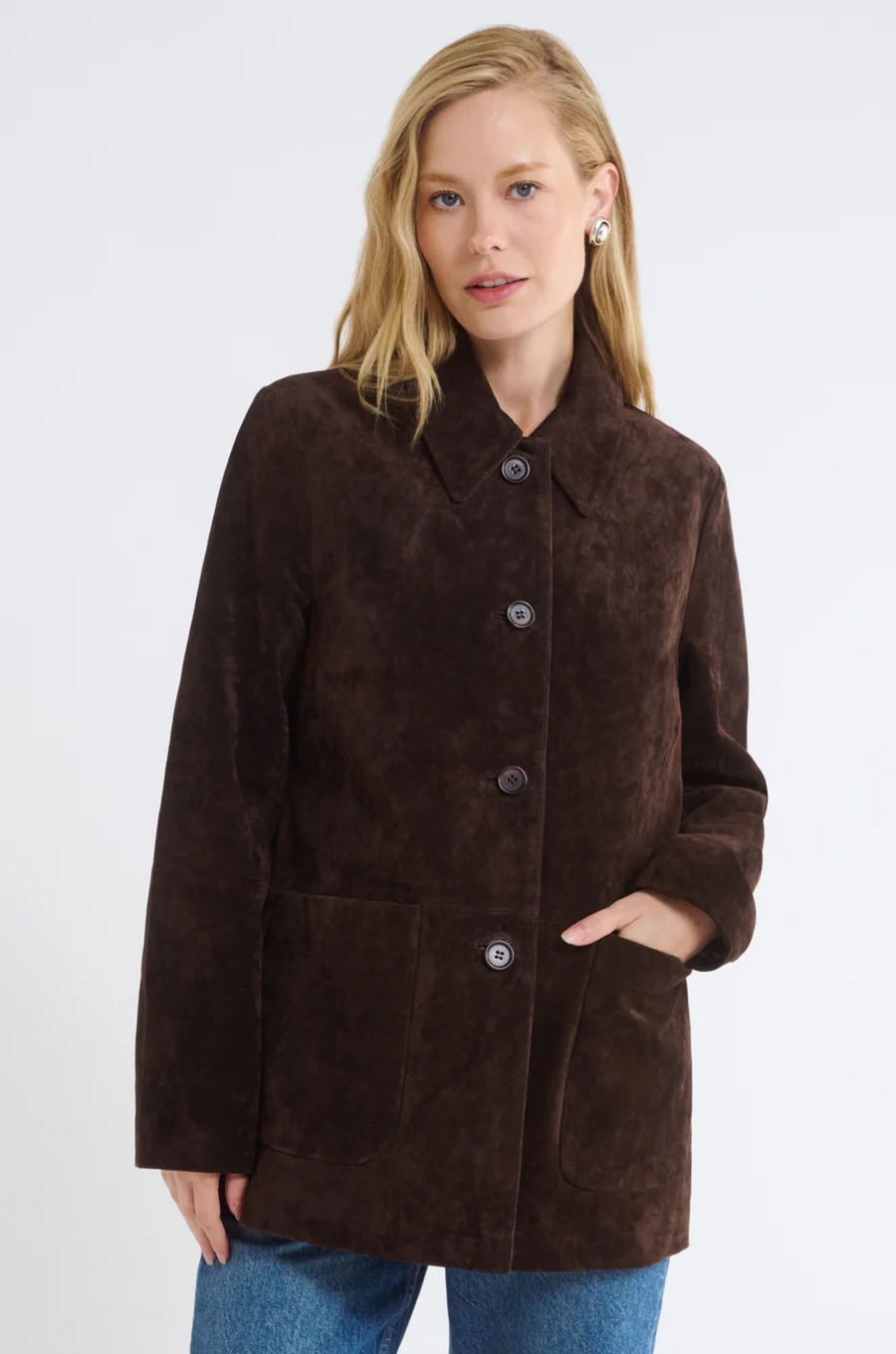brown Genuine suede jacket
Front button down closure
Fully lined
Front chore pockets
Boxy fit
Genuine suede/Polyester
brown suede jacket
fall jacket
fall outfit
fall layering