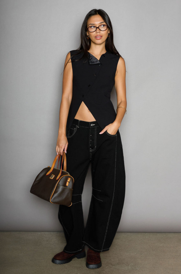 black Barrel leg jeans. Contrast stitching. Button fly. Five pocket construction. Unlined. fall jeans. fall pants. fall outfit. winter outfit. winter pants