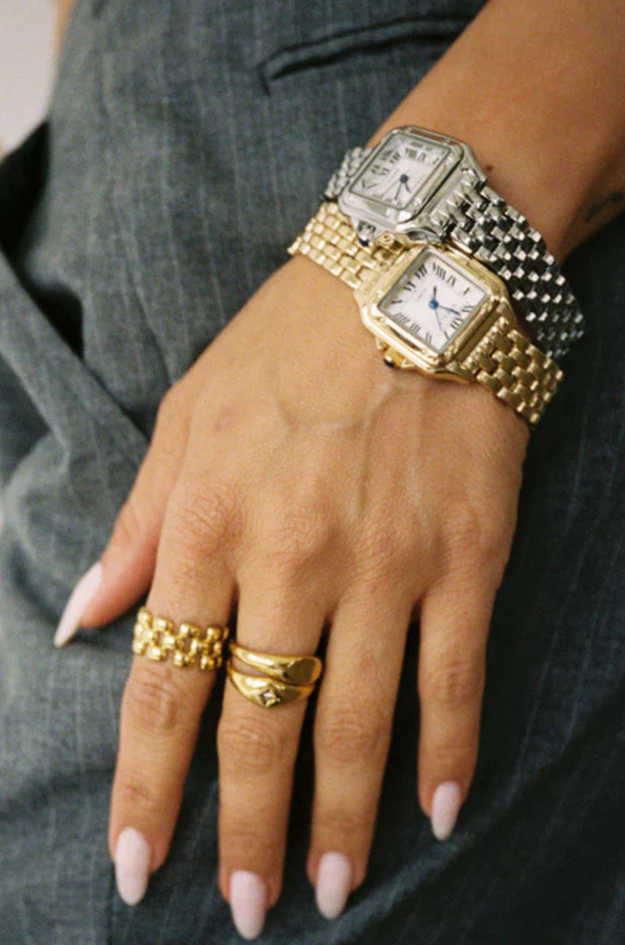 Stainless steel watch that truly speaks for itself!
This timeless watch is fully adjustable and come with a link remover so you are able to manually remove links to get the perfect fit.
woman gold watch
fashionable watch
cute watch