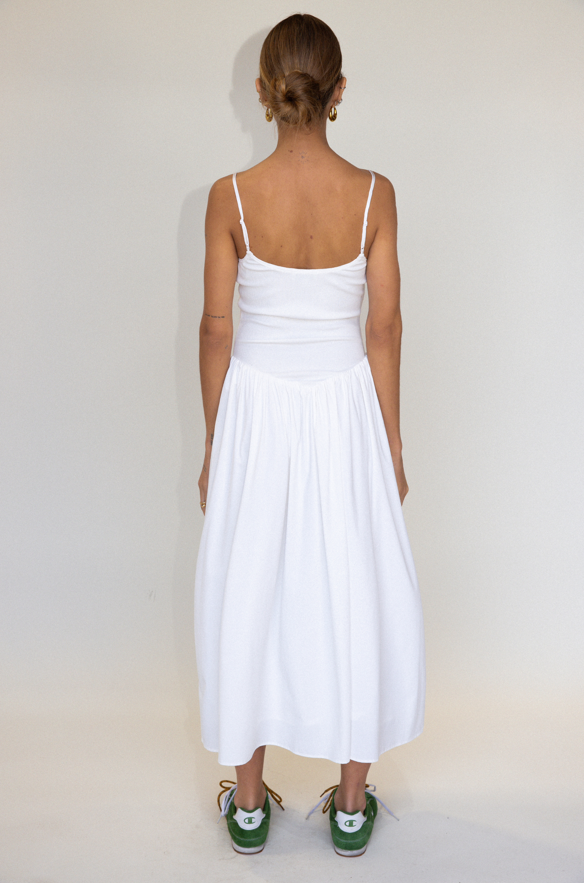 WHITE Knit midi dress
Ribbed knit bodice
Adjustable straps
Partially lined
bridal outfits
bachelorette outfits
honeymoon outfits
bridal shower dress