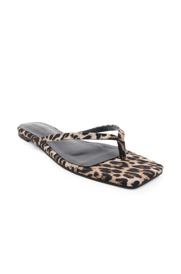 Leopard printed thong sandal
Flat padded footbed
Open square toe
Thin flat straps
Classic thong style upper
Exposed heel counter
Synthetic upper, lining and outsole