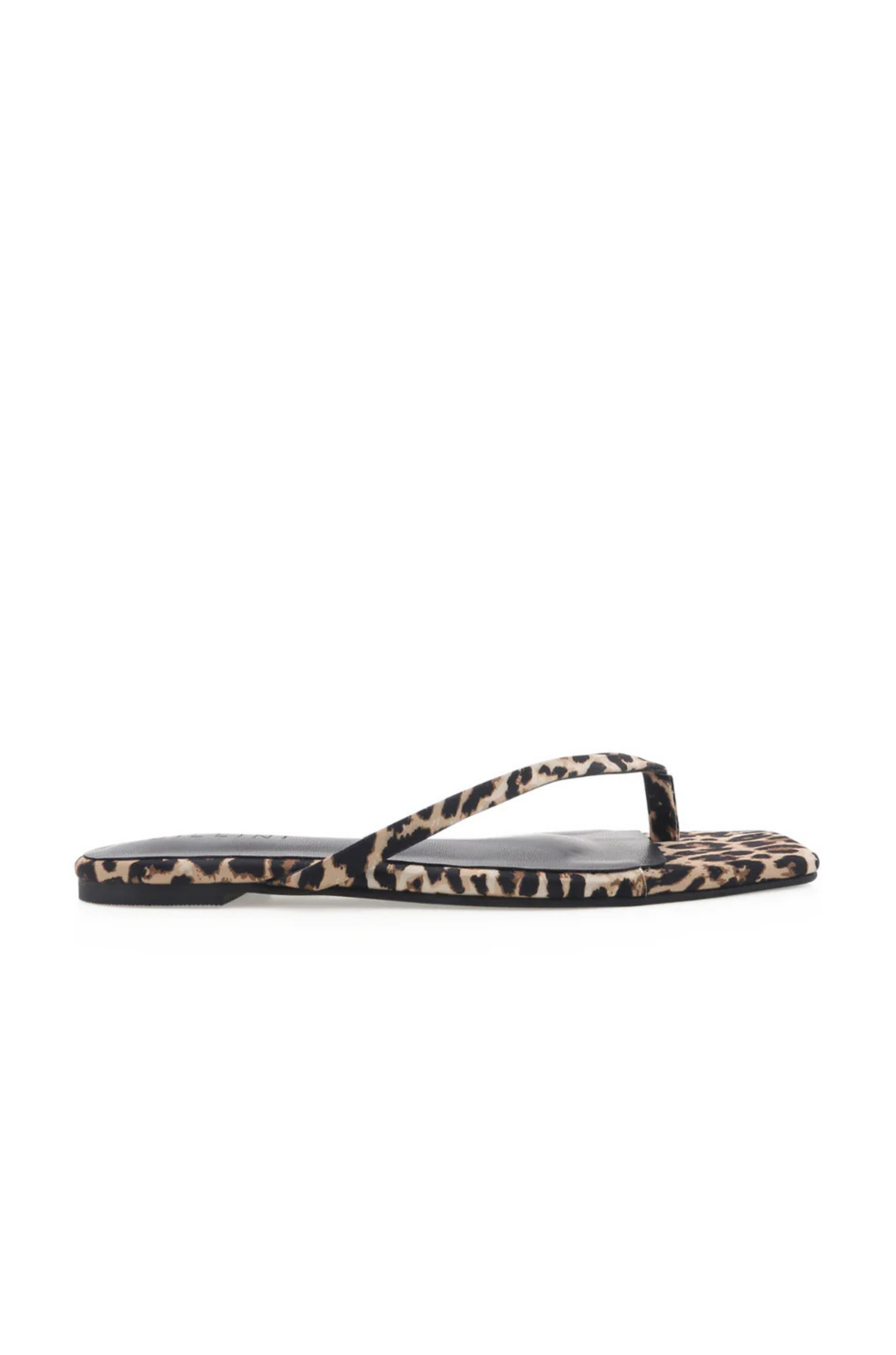 Leopard printed thong sandal
Flat padded footbed
Open square toe
Thin flat straps
Classic thong style upper
Exposed heel counter
Synthetic upper, lining and outsole