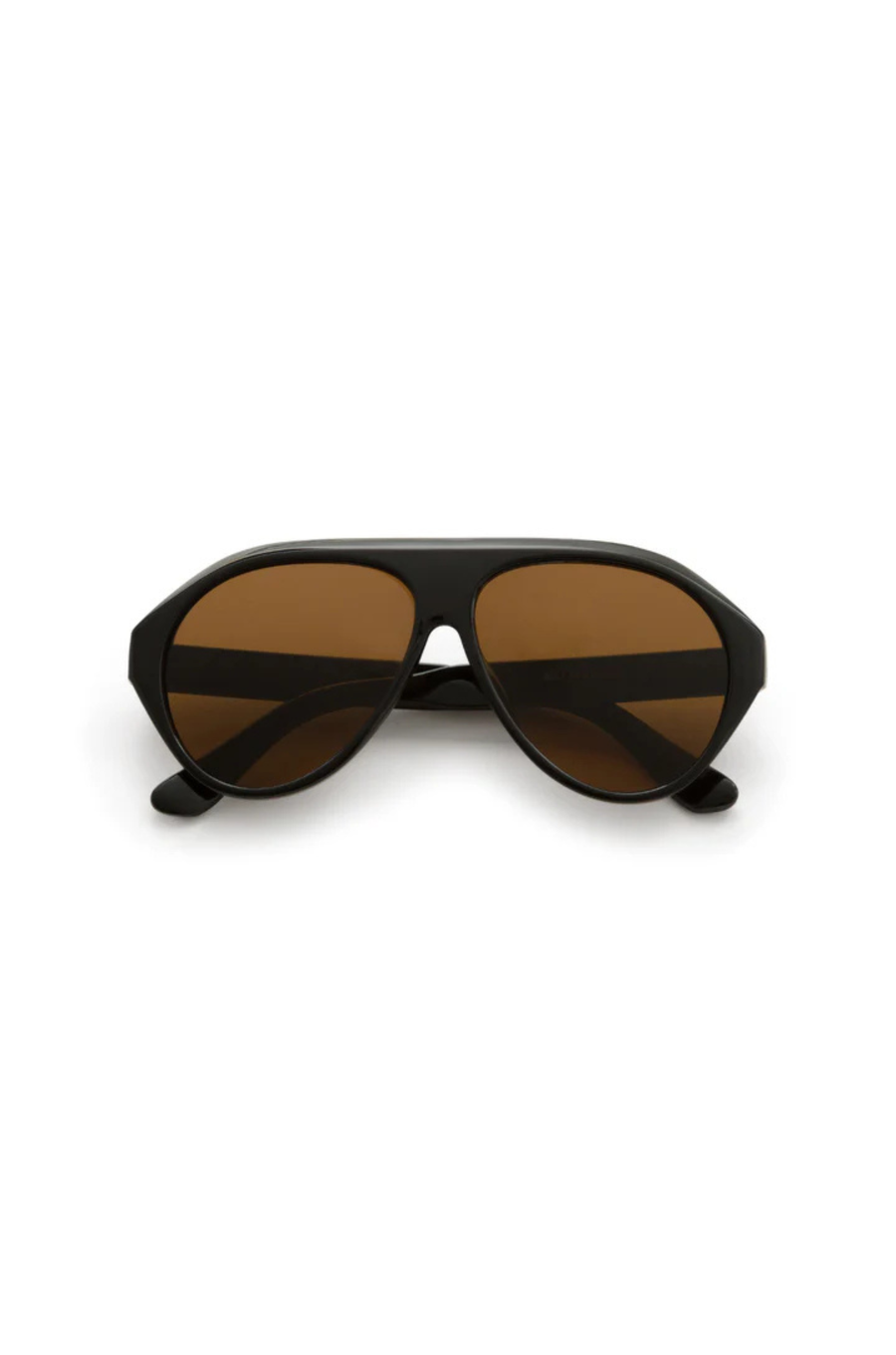 Sleek, modern aviator silhouette sunglasses
Polished black frame and warm brown lenses.
Designed for a lightweight, comfortable fit with full UV protection.
A clean everyday shape that works with any look — hot without trying
