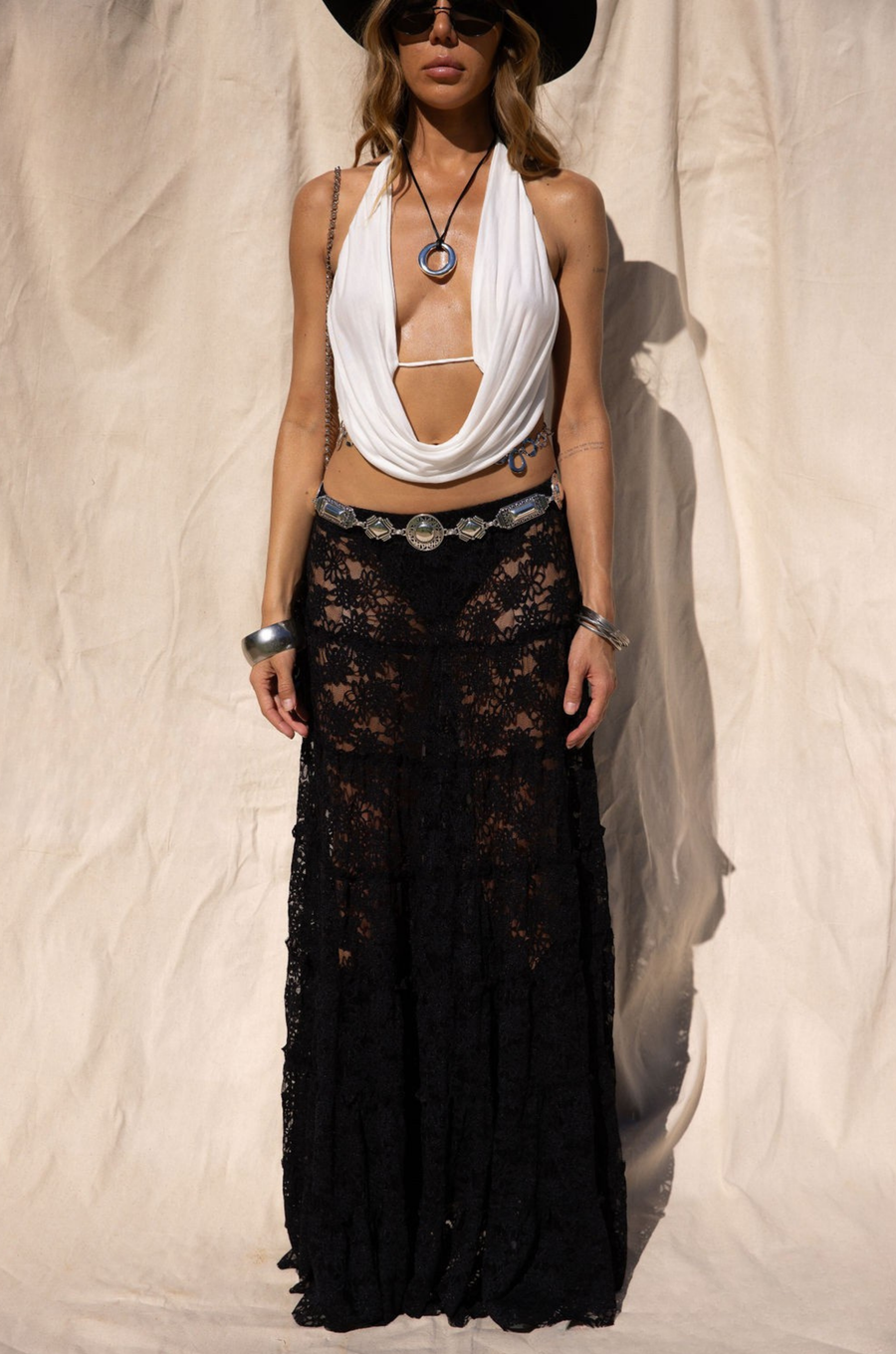 black lace maxi skirt
Elastic waistband
Unlined/Sheer
stagecoach skirt outfit
festival skirt outfit