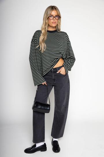 Striped oversized long sleeve top
Contrast neck
Unlined
green and striped long sleeve top
princess polly striped long sleeve
lioness striped long sleeve top
