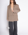 Oversized single breasted blazer
Collar neckline
Long sleeves with button closures
Front button down closure
Front pockets
Back slit
Fully lined
Length: 28"
Polyester/Spandex
tan beige oversized blazer jacket