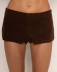 brown Faux suede micro shorts
Low rise
Side zipper closure
Lined
fall suede shorts
summer to fall transition outfit