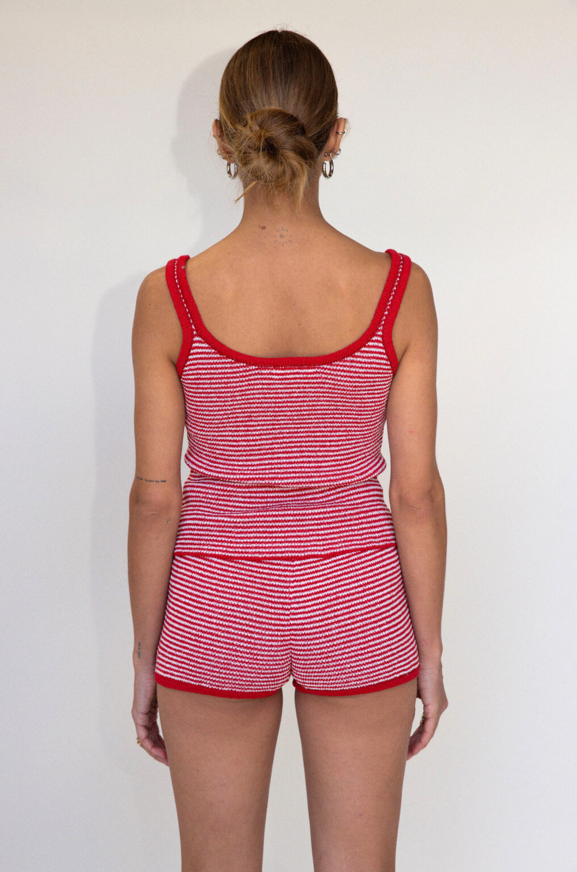 red and white Striped knit tank top
Fixed Straps
Front lace up tie
Raw edge
Unlined
summer top