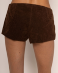brown Faux suede micro shorts
Low rise
Side zipper closure
Lined
fall suede shorts
summer to fall transition outfit