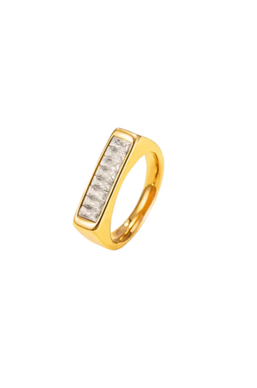 Minimal statement ring
Modern gold band set with a row of CZ crystals, designed for clean, structured shine
Tarnish-free, waterproof, and hypoallergenic
Backed by Ginneca Row's lifetime tarnish-free guarantee, including replacement if the stones ever lose integrity