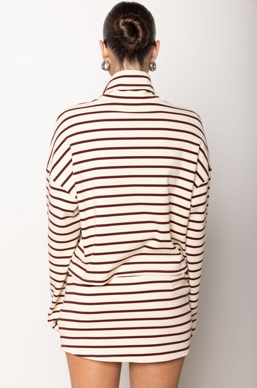 cream and burgundy Striped turtle neck long sleeve top
Fold over turtle neck
Unlined
holiday outfit
striped long sleeve top