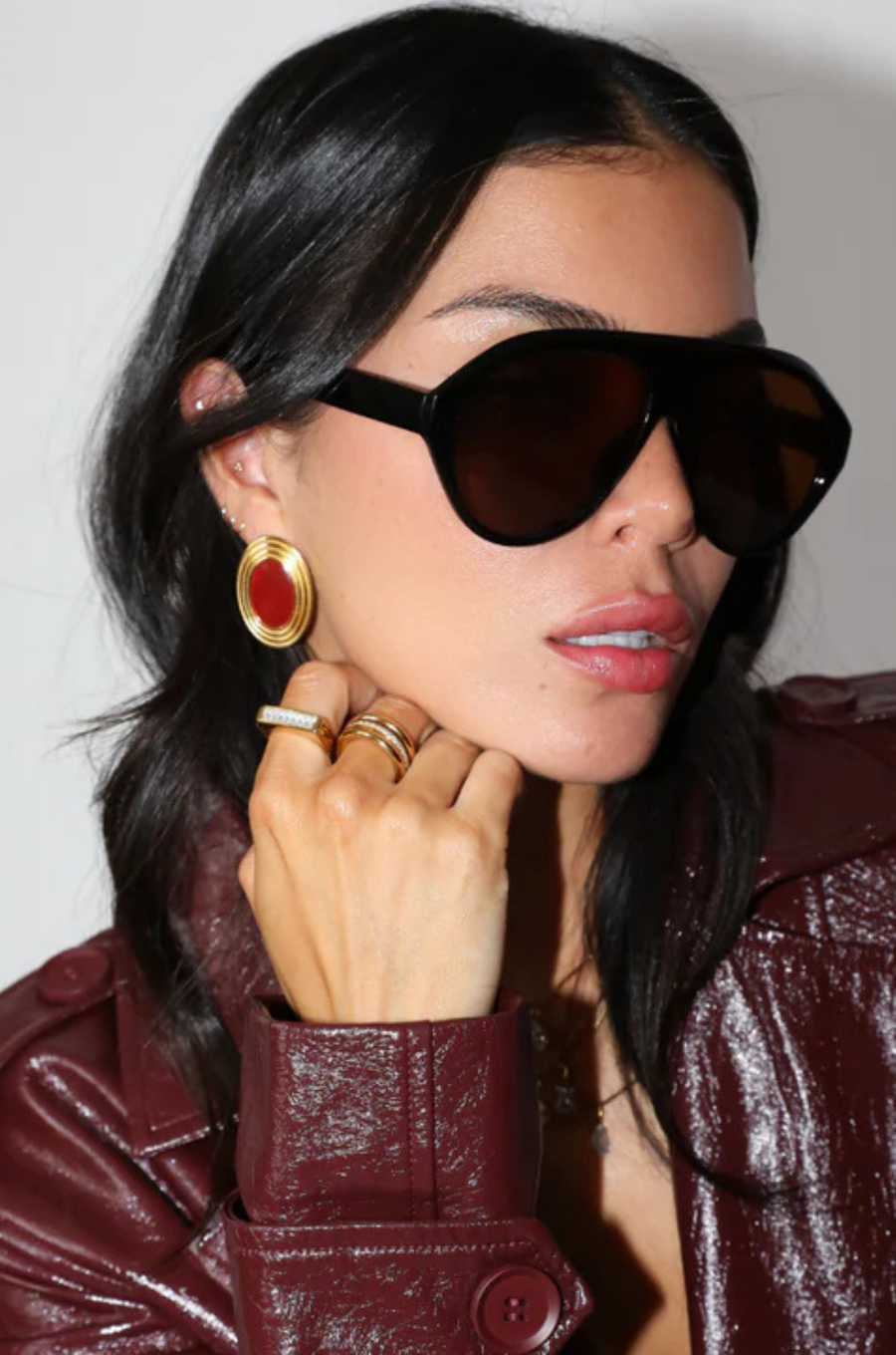 Minimal statement ring
Modern gold band set with a row of CZ crystals, designed for clean, structured shine
Tarnish-free, waterproof, and hypoallergenic
Backed by Ginneca Row's lifetime tarnish-free guarantee, including replacement if the stones ever lose integrity