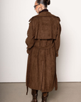 brown Faux suede long long trench coat
Collared
Adjustable waist tie
Back slit
Lined
brown suede trench coat
fall jacket
fall coat
fall outfit