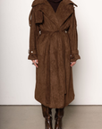 brown Faux suede long long trench coat
Collared
Adjustable waist tie
Back slit
Lined
brown suede trench coat
fall jacket
fall coat
fall outfit