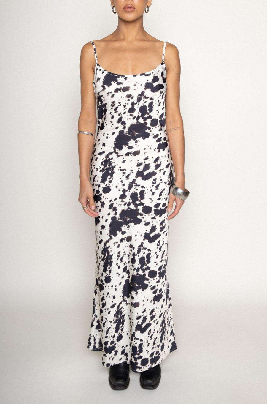 Cow printed maxi slip dress
Fixed straps
Unlined
stagecoach maxi dress