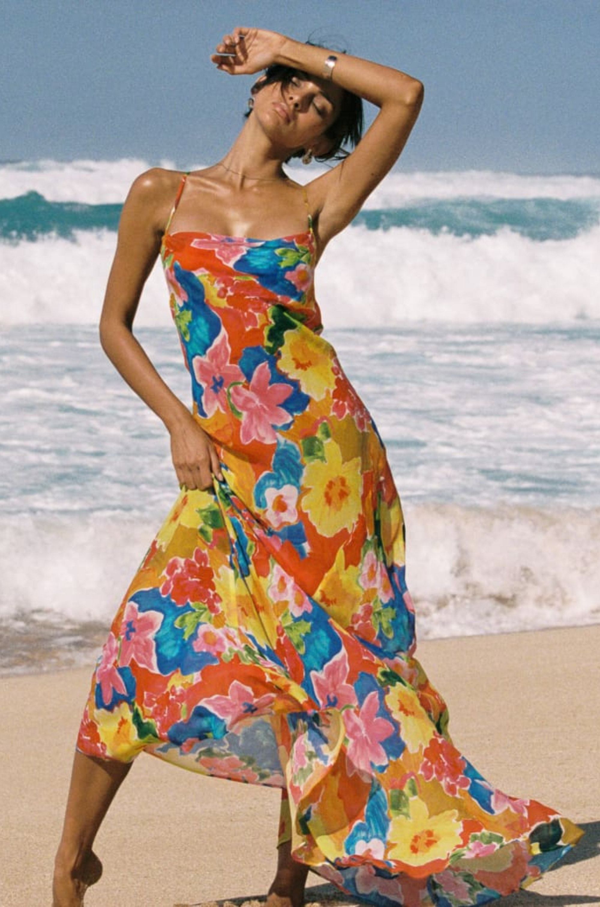 Floral maxi dress
Cowl neck
Bias cut
Adjustable shoulder straps
Mermaid hem
resort wear maxi dress
beach vacation outfit inspo