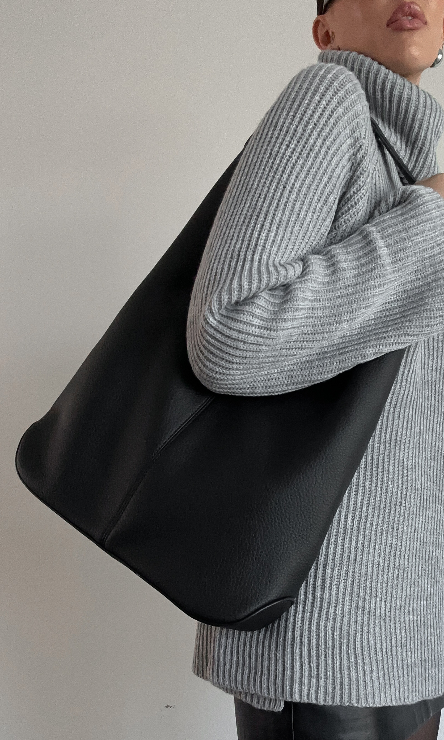 Acne adrienne online tote