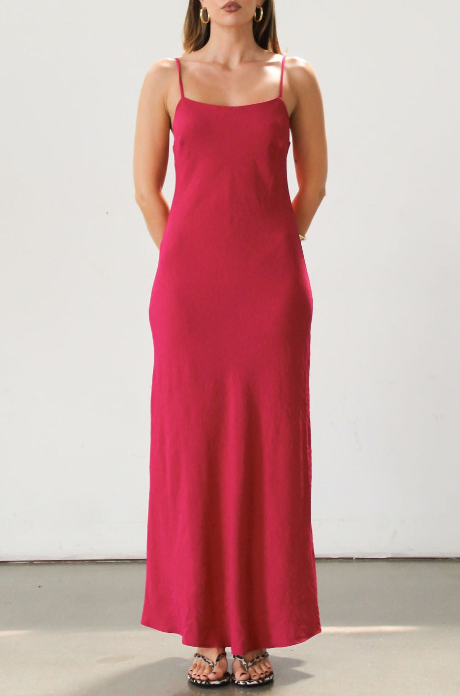 Knit maxi dress. Adjustable straps. Partially lined. Guest wedding dress. Pink dress. Magenta dress. Thin straps.