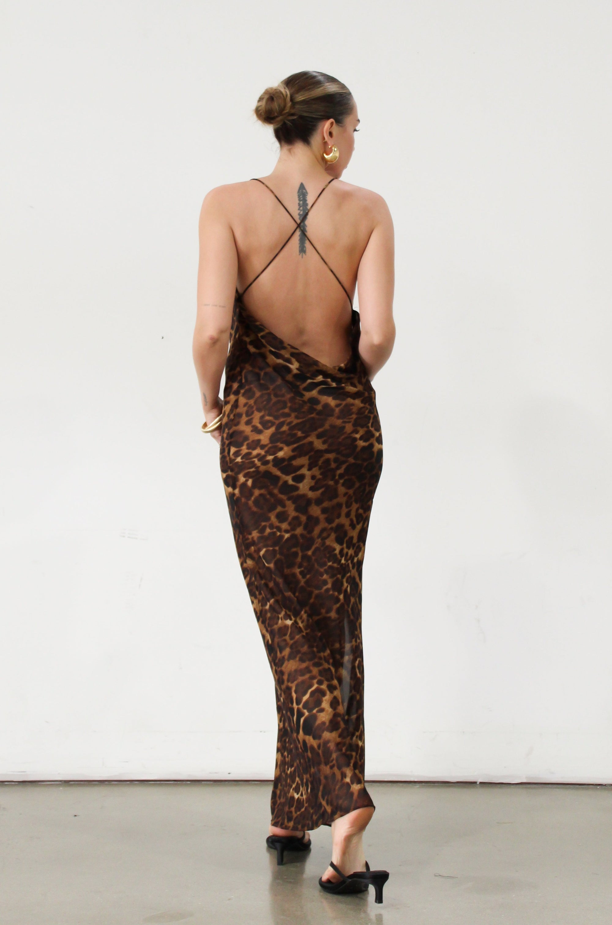 cheetah maxi dress. leopard maxi dress. spaghetti strap. thing strap dress. low back dress. open back dress.