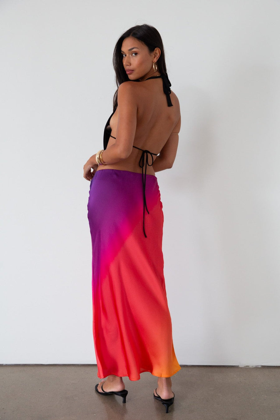 Satin maxi skirt. Elastic waistband. Unlined. sunet maxi skirt. going out skirt. going out outfit.