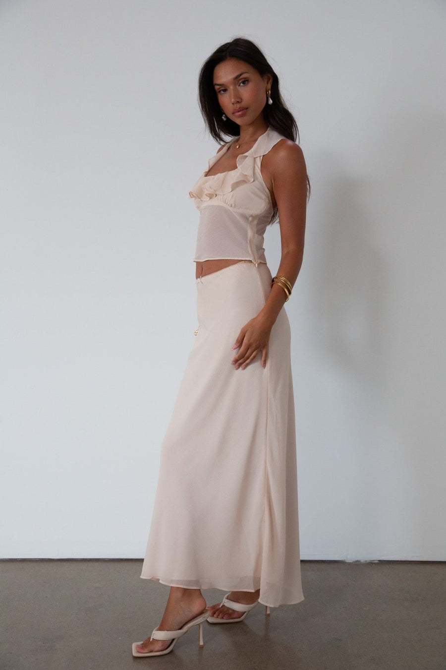 Chiffon maxi skirt. Elastic waist. Fully lined. nude maxi skirt. simple maxi skirt. dressed up maxi skirt