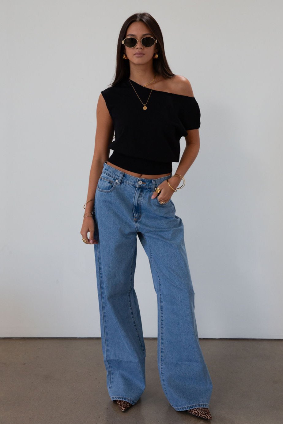 Ribbed knit crop top. Cap sleeves. Banded hem. Unlined. black going out top. cute black top. fall outfit