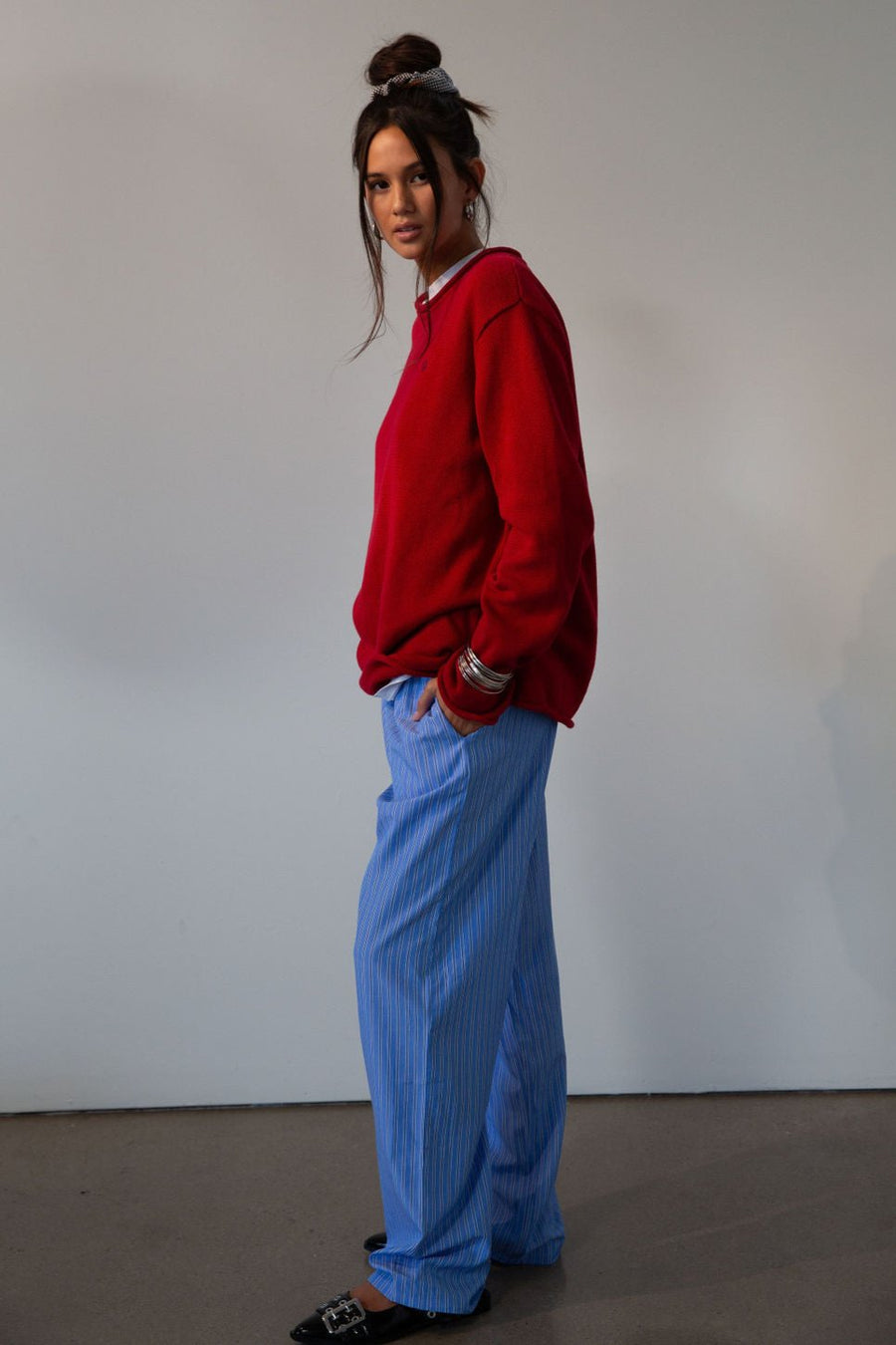 Striped woven pants. Elastic waistband with drawstring closure. Side pockets. Unlined. blue boxer pants. fall outfit. cute loungewear. 