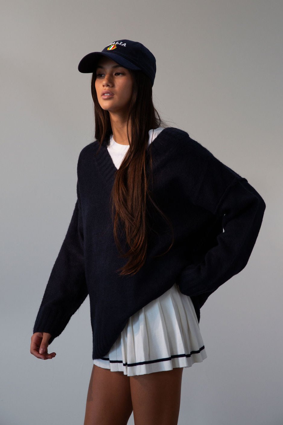 Pleated knit skirt. Elastic waistband. Shorts lining. white skirt. tennis skirt. fashion tennis skirt. preppy skirt. preppy outfit. fall outfit