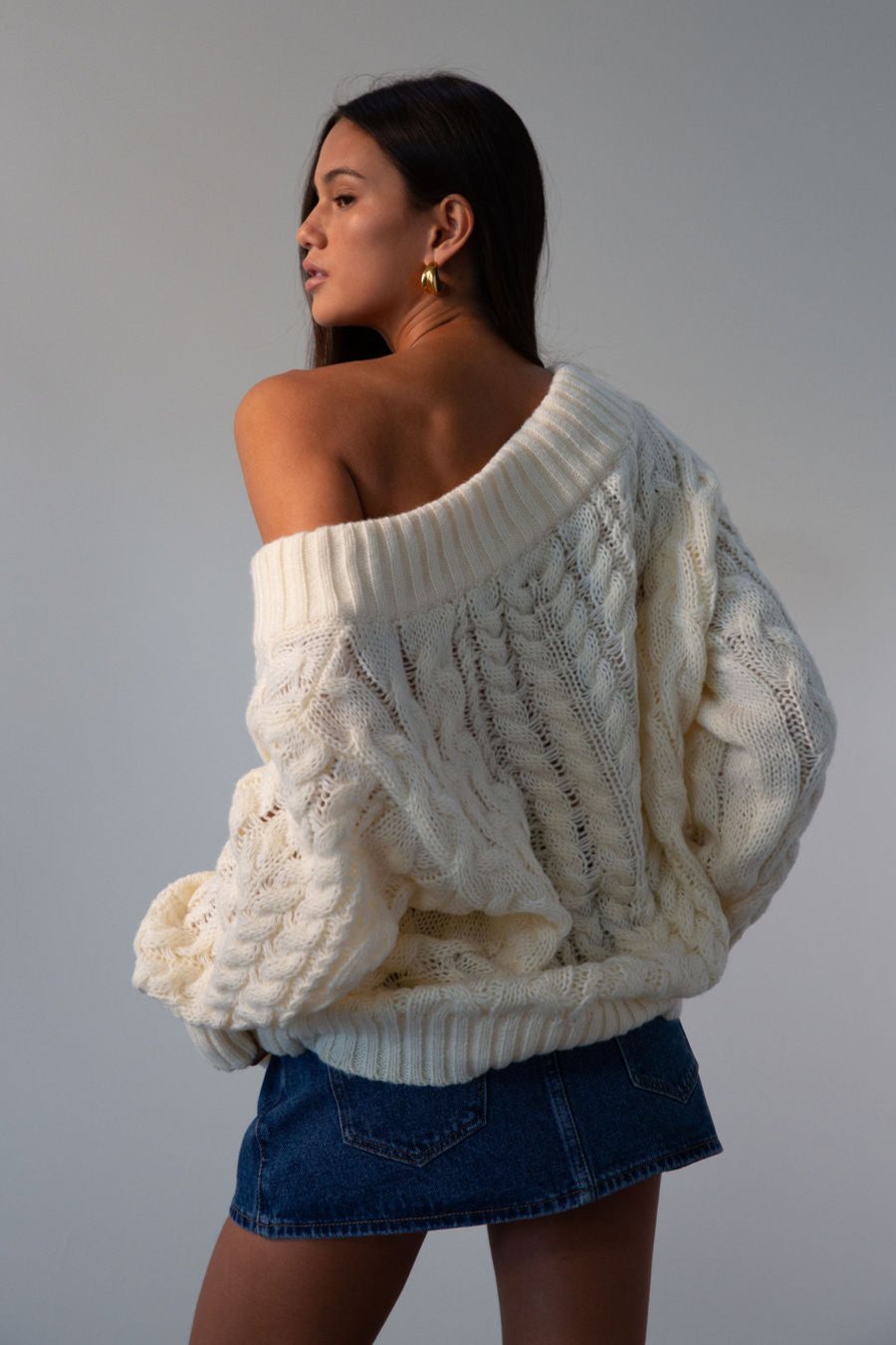 Cable knit sweater. V-neckline. Unlined/sheer. cream sweater. fall outfit.