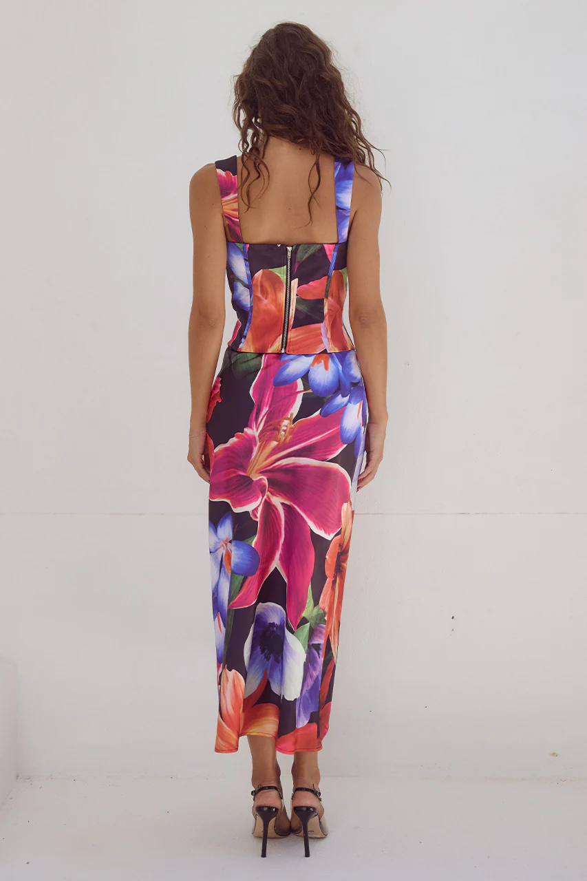 Printed satin midi skirt. Elastic waist. Unlined. floral dress set. floral midi skirt. floral busiter