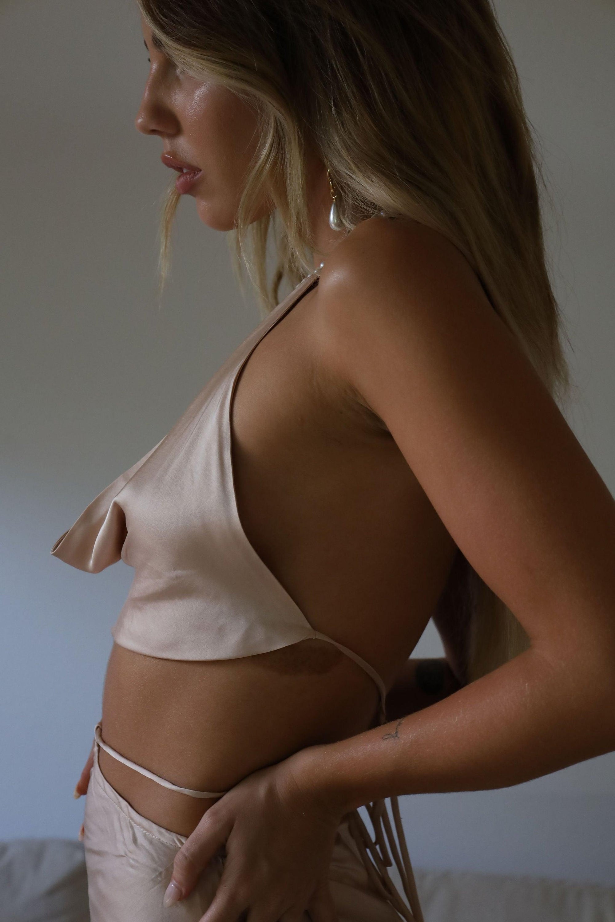 Model Watch Crop Top - FINAL SALE - SHOPLUNAB