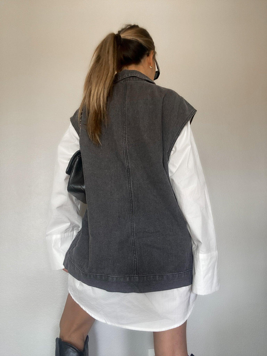 Is That My Bestie In A Vest-ie - SHOPLUNAB