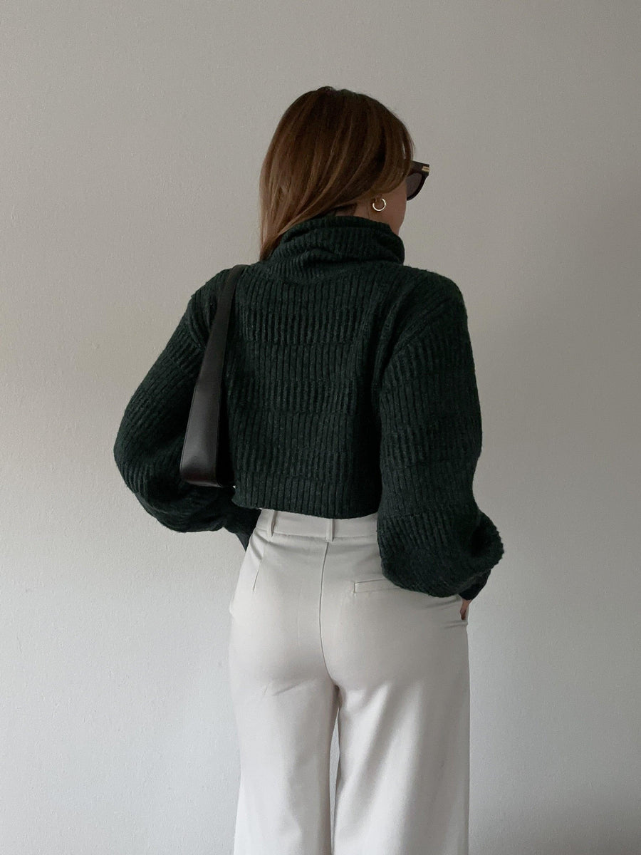 Winter White Crop Sweater - SHOPLUNAB