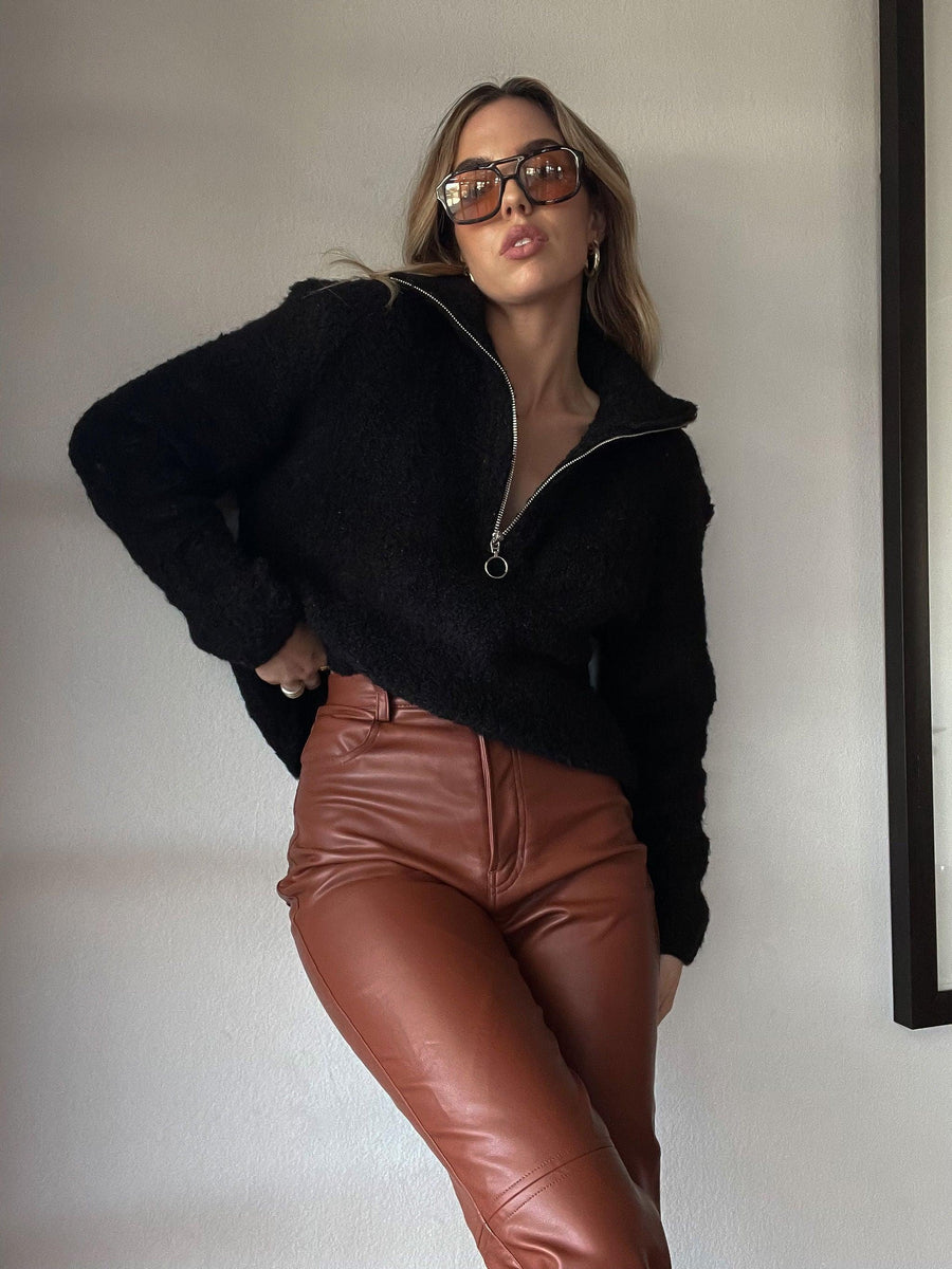Ski Lodge Sweater - SHOPLUNAB