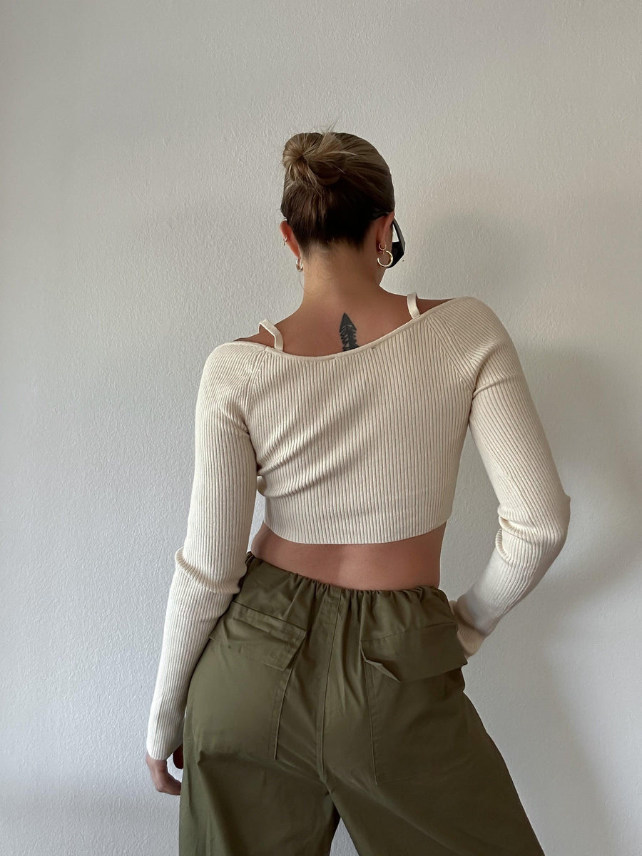 Cutting Edge Crop Sweater - SHOPLUNAB