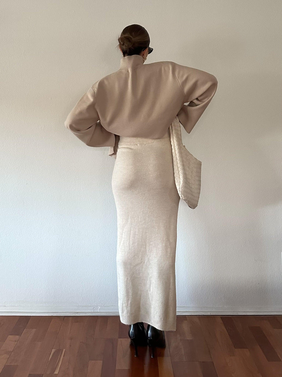 Knitted And Fitted Midi Skirt - SHOPLUNAB