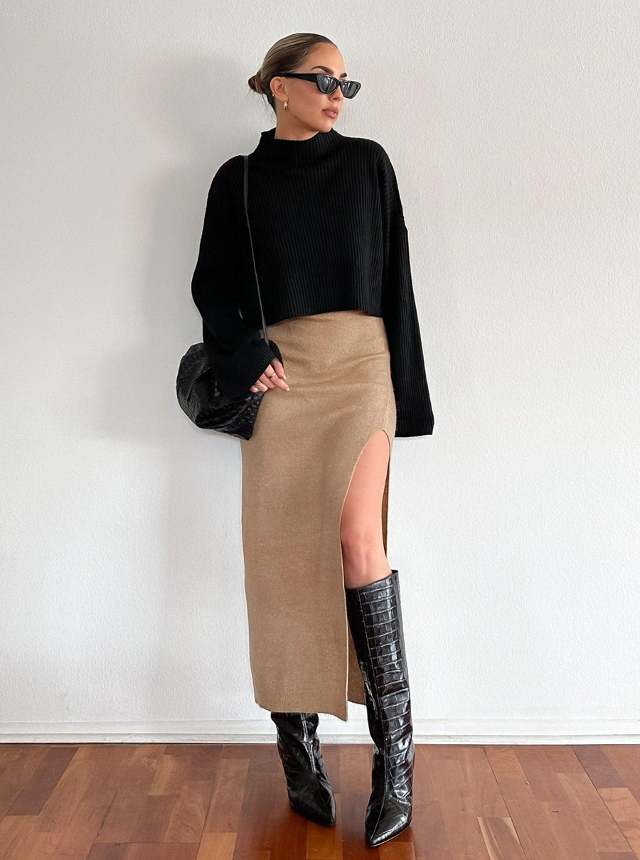 Knitted And Fitted Midi Skirt - SHOPLUNAB