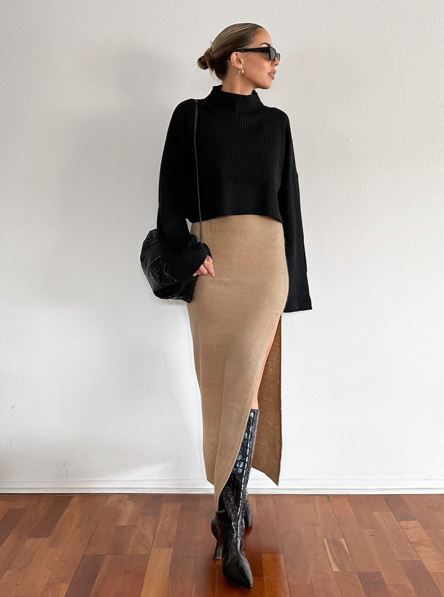 Knitted And Fitted Midi Skirt - SHOPLUNAB