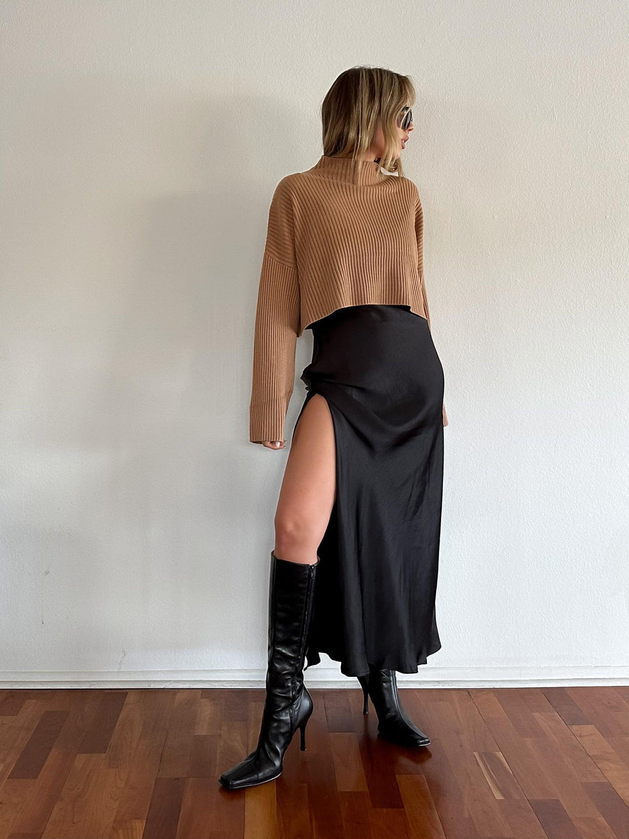 Living For This Crop Sweater - FINAL SALE - SHOPLUNAB