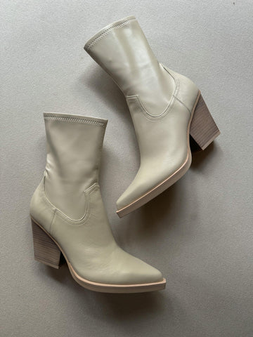 Boyd Boots by Dolce Vita - SHOPLUNAB